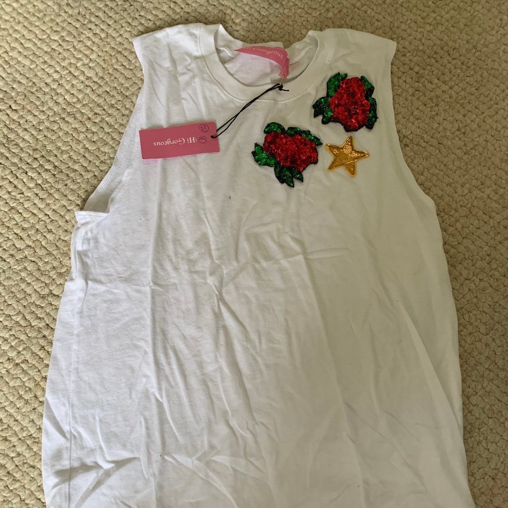 White tank top with roses and stars